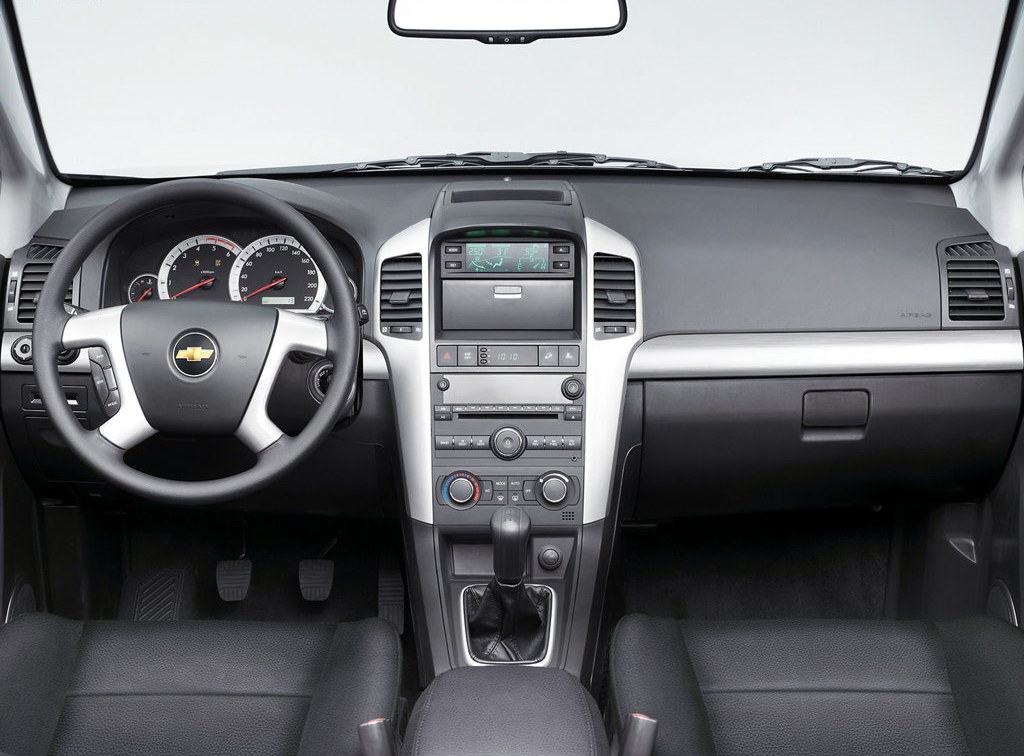 2011-Chevrolet-Captiva шевроле каптива